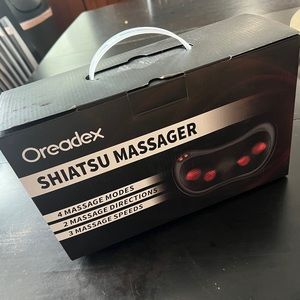 New Shiatsu Neck, Shoulders and Back Massager with Heat! 3 speeds.
